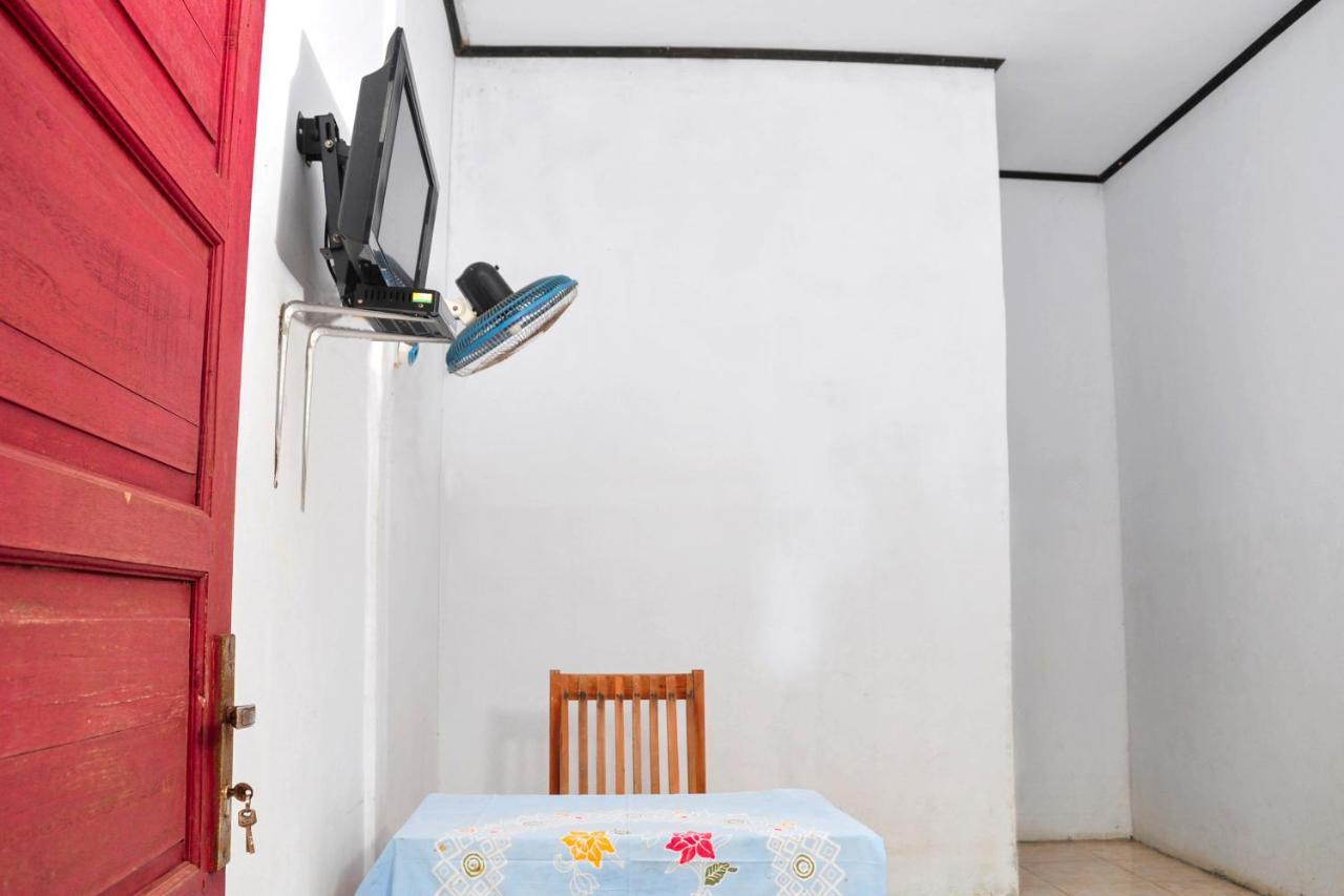 Oyo 2471 Swarna Raya Hotel Sawarna Ngoại thất bức ảnh